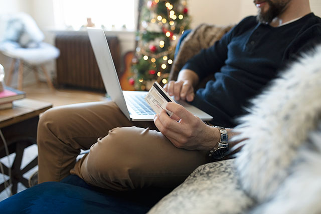 Why You Should Talk to a Tax Professional Before Your Holiday Shopping Spree  