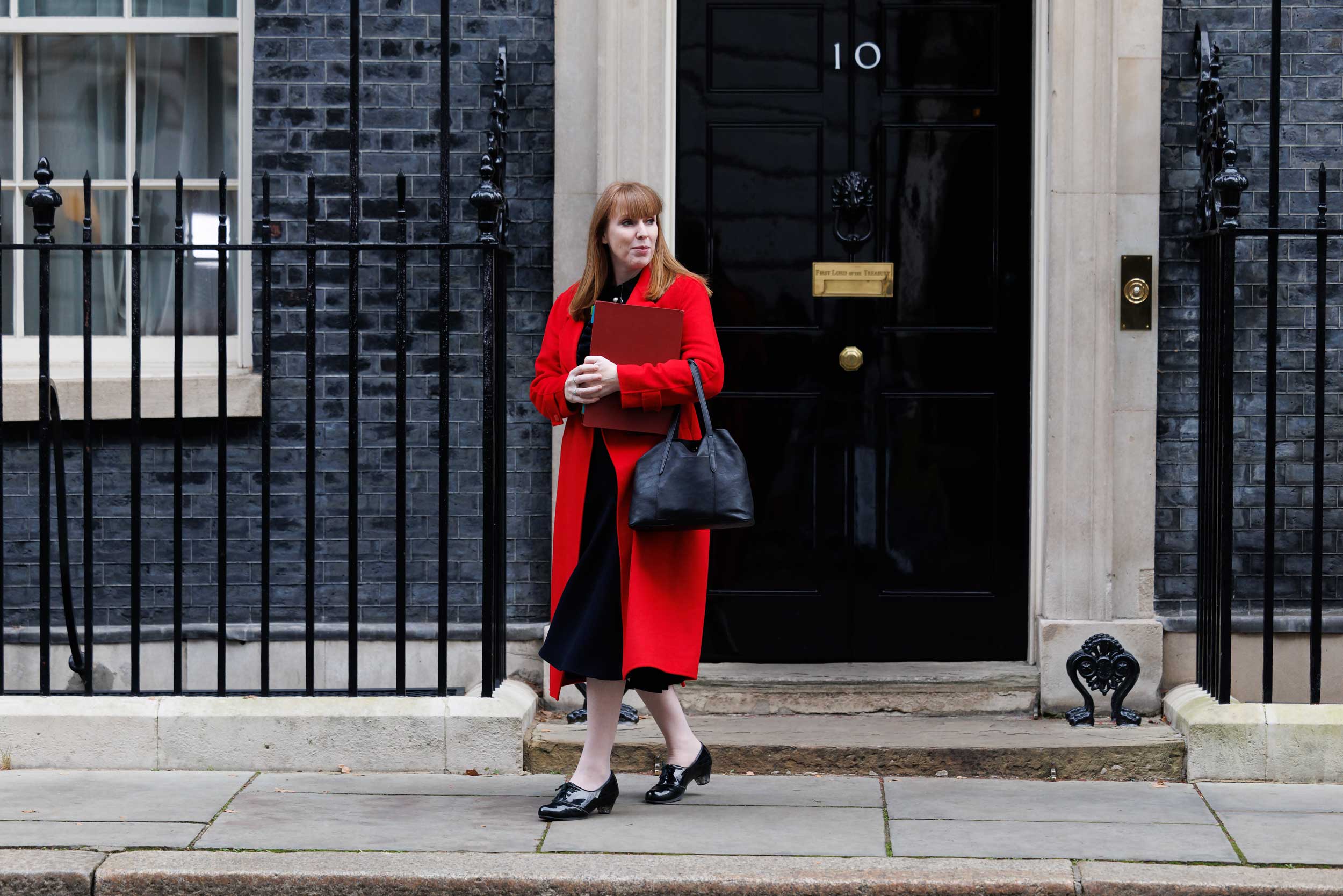 Rayner-GettyImages-2195060213-2500