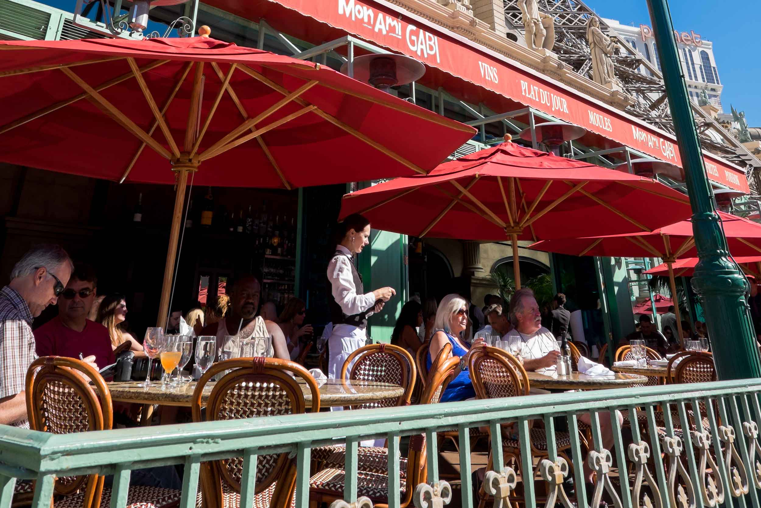 restaurant-GettyImages-530692805-2500