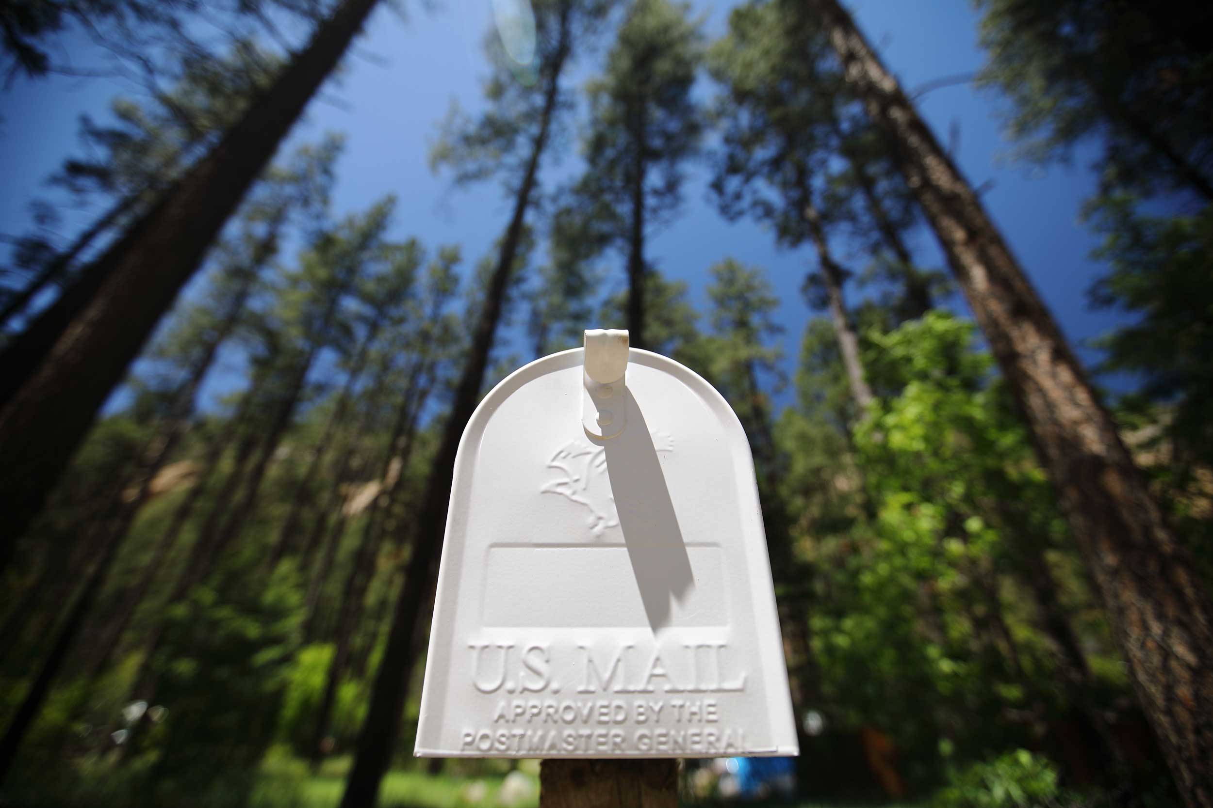 US-Mail-GettyImages-1470903004-2500