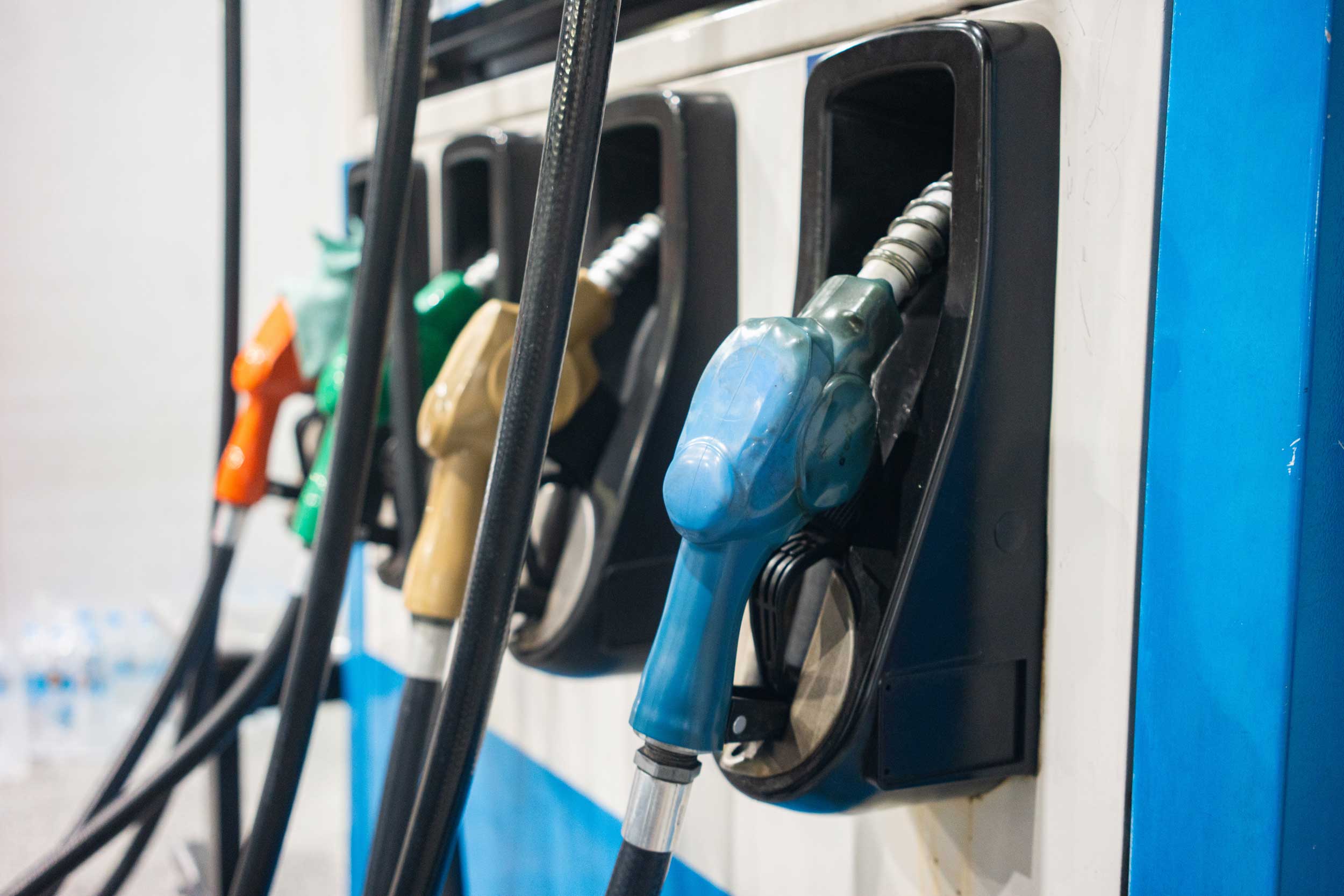 gas-GettyImages-2244410705-2500