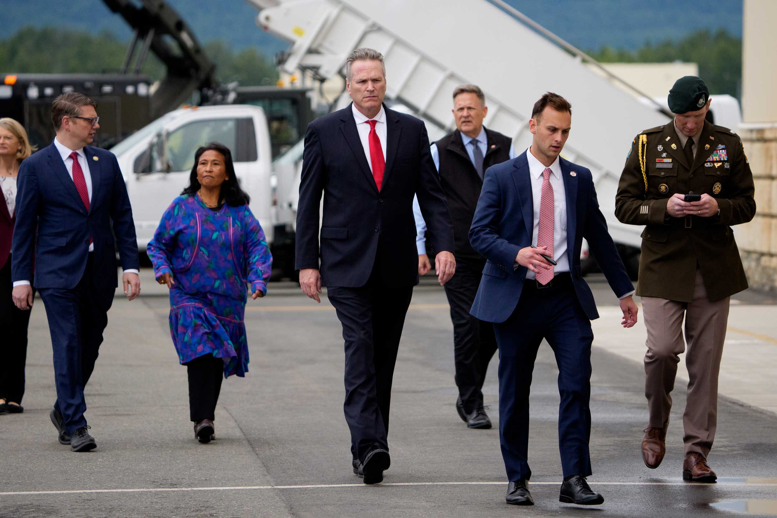 Mike-Dunleavy-GettyImages-2229465294-2500